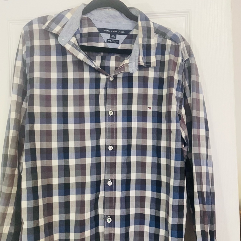 Men's Checkered Tommy Hilfiger Button Downs (Lot of 3) - Picture 6 of 7